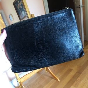 Madewell Leather Pouch Clutch in True Black